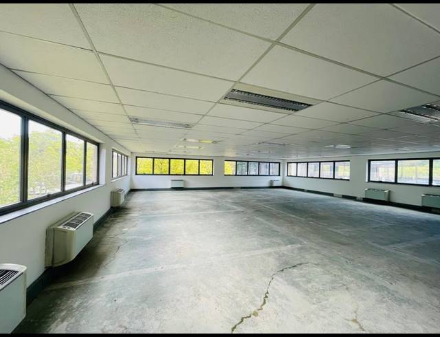 484M² OFFICE TO LET IN RANDJESPARK